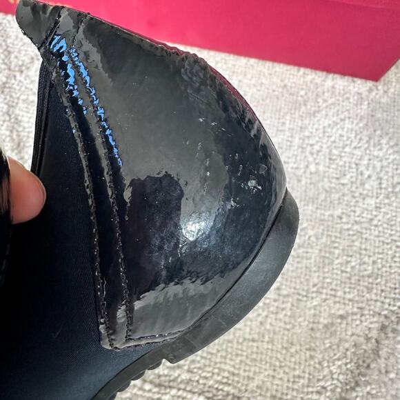 Women's Munro Navy Henlee Patent Leather Cap Toe Flats sz 8.5 - Picture 6 of 6